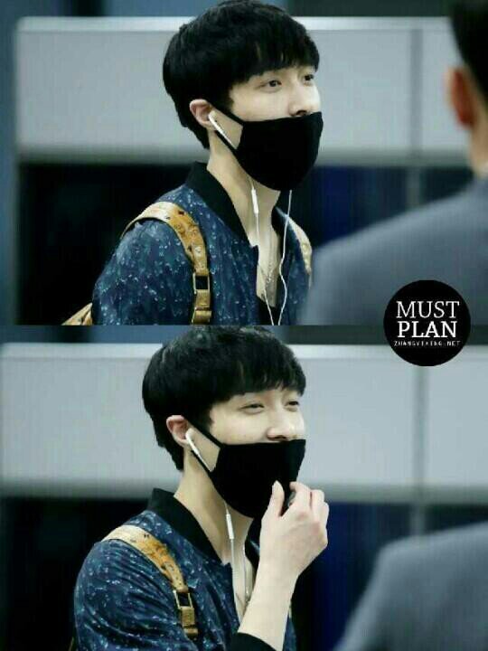 แอคหลุม