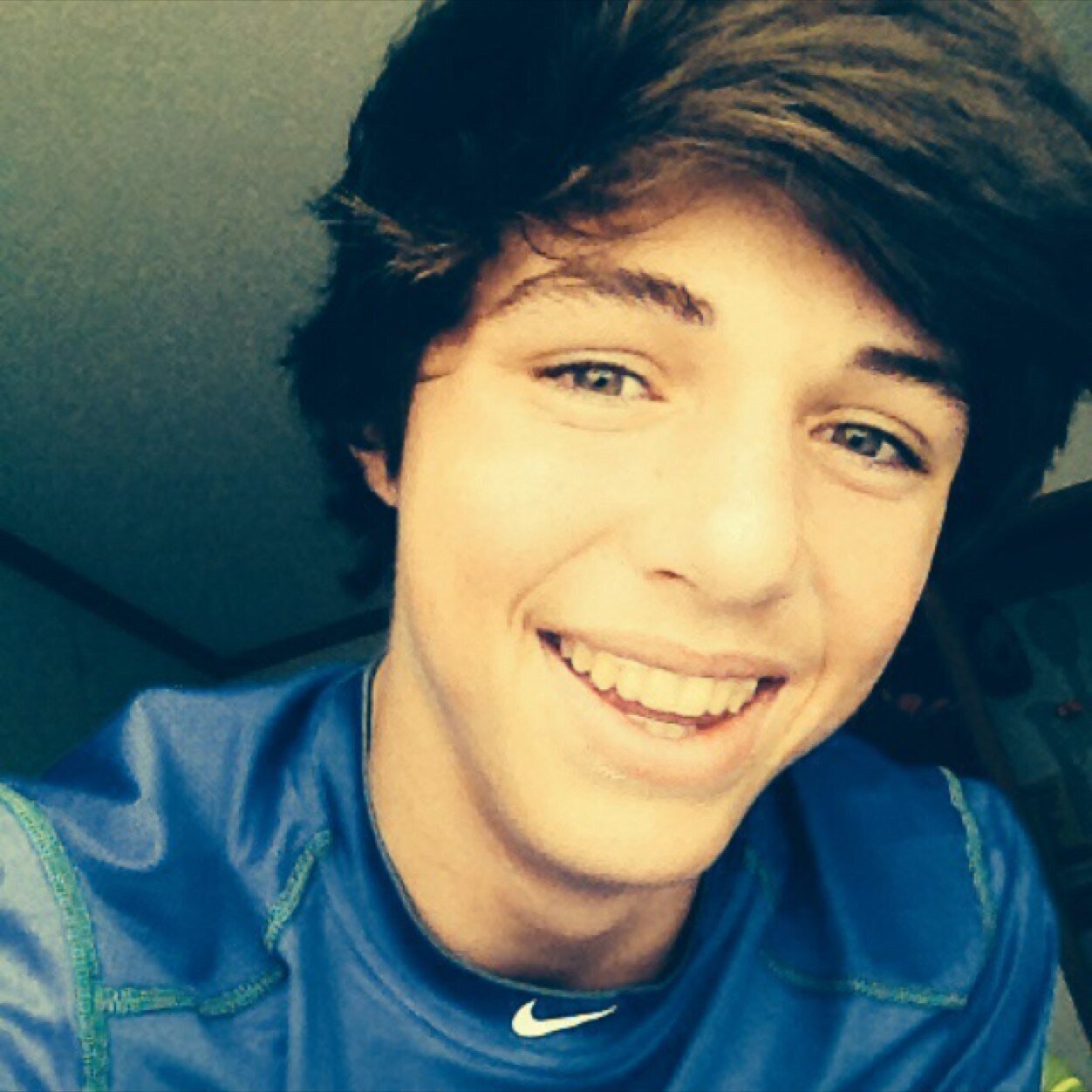 In love with the one and only Walker Rogers Follow me if u feel the same Also love MAGCON boys( ;
I follow back : )