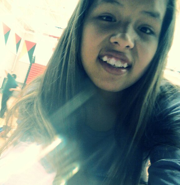 16 years old | loves to eat | talkative | Wakiyan ob mani 4/10/11 | Malorie is my bestfriend.