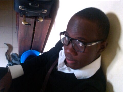 Social, loves creativity, interested in men n women, loves to worship