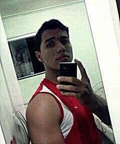 heywanderson's profile picture. em frente ou enfrente? você que escolhe..