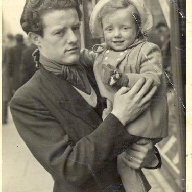 janetk_janet's profile picture. Mum, Nan, Great Nan,retired, Millwall supporter, Elvis.