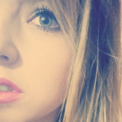 ''O sorriso é a parte mais linda de uma menina!'' - Justin Bieber