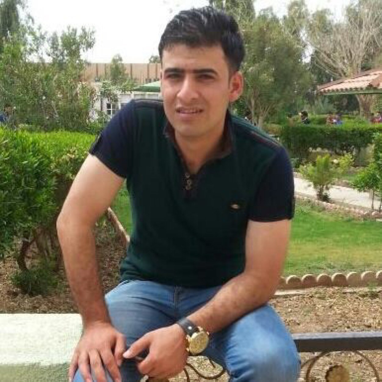 تعالى حبيبي فما فات مات  
وما هو آت جميل كصبري 
أمدها أليك يدي لاشتياقي  
ودمع عيني من العين يجدي