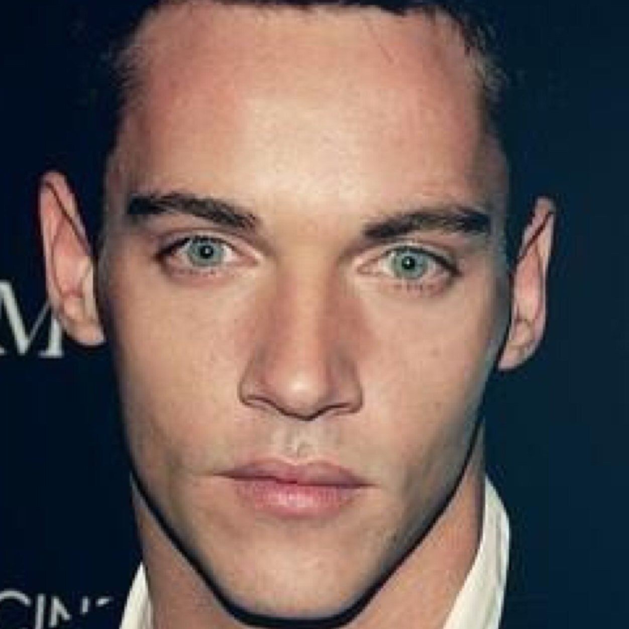 Obsessed to the point of distraction by the extremely talented & brilliant ❤#JonathanRhysMeyers❤️