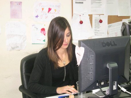Requenense, emprendedora, periodista, politóloga y repostera