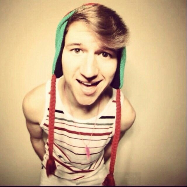 heya follow me to stay updated with ricky news smi:)e and stay wierd