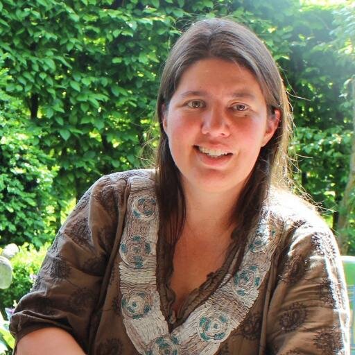 viltalakim's profile picture. I love making felt, give feltingworkshops, make flowerarrangings, mother and teacher. Leer nu ook zelf viltmaken!!