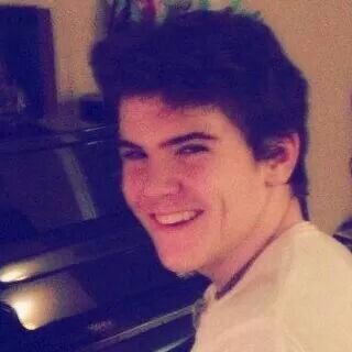 dayesofthunder's profile picture. Last Night, someone told me that I reminded them of Loras Tyrell, because I ooze gay. Sounds Right.