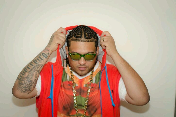 God is first today thank u God for everything ! Spanish portuguese english rapper singer hip hop reggae reggaeton DanceHall  pop music contact : 2054272541