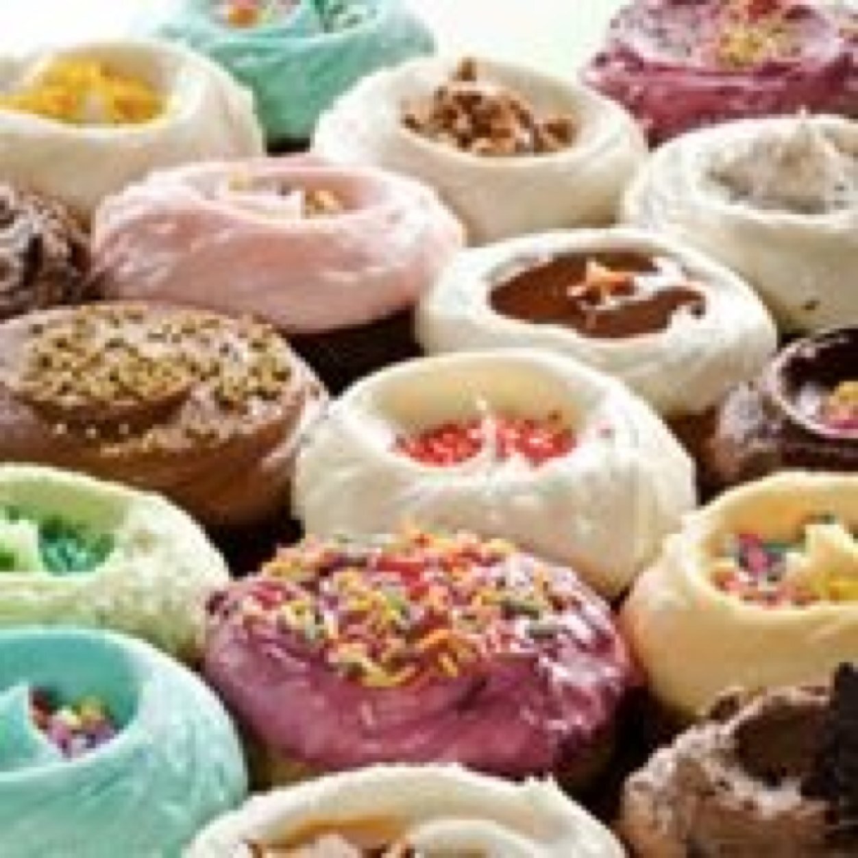 cupcakesbytom's profile picture. Los mejores Cupcakes de México, mas de 8 años satisfaciendo el antojo dulce de nuestros clientes. sucursales Condesa, PH Durango