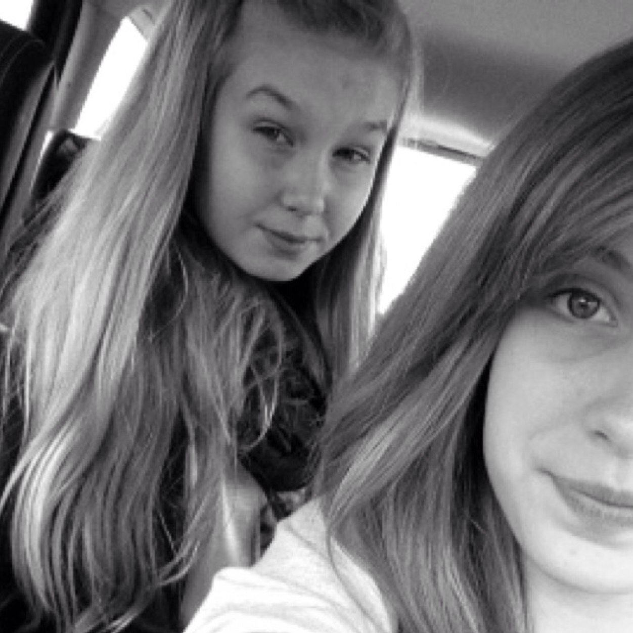 rebeccanina29's profile picture. #masoeur anissa❤️#mon doudou a moi chirine❤️# ma tite basketteuse mae✌️# ma femme ilo❤️# ma folle chloe❤️#teampsg