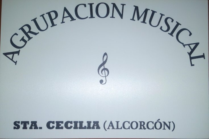 Agrupación integrada por músicos de todas las edades y con ganas de hacer siempre la mejor música, con sede en Alcorcón, Haciendo Cultura con C mayúscula