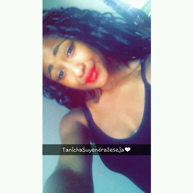 Antiliaanseee's profile picture. |god number one in my life † |