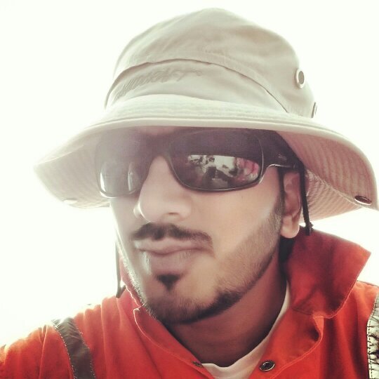 I am a commercial diver and a diver medic..diving is my passion and I live to enjoy every moment of my life.
