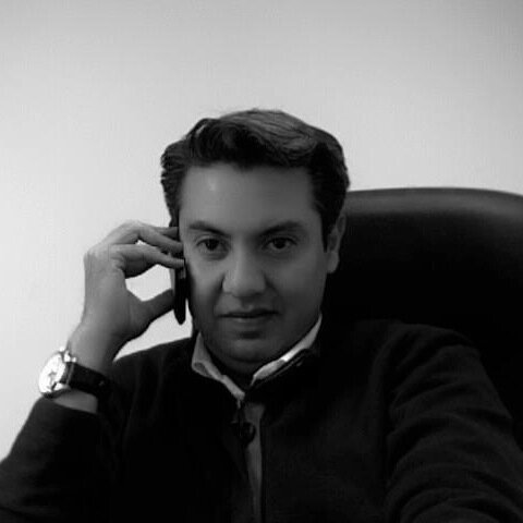 Cuenta Personal. Conocedor de noches con sus amaneceres...de todos sitios y placeres. Se me va la vida en aprendiz de reportero. Te sigo si me sigues tu primero
