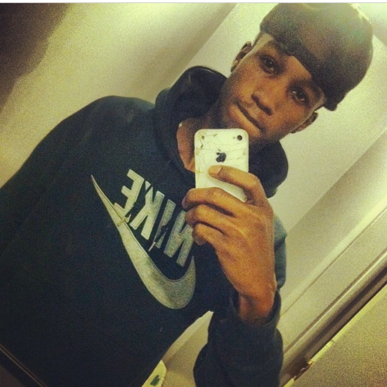 Most say they different by word i let my actions speak  , 21 & on my single hustling grind , new to this twitter shiiiet
