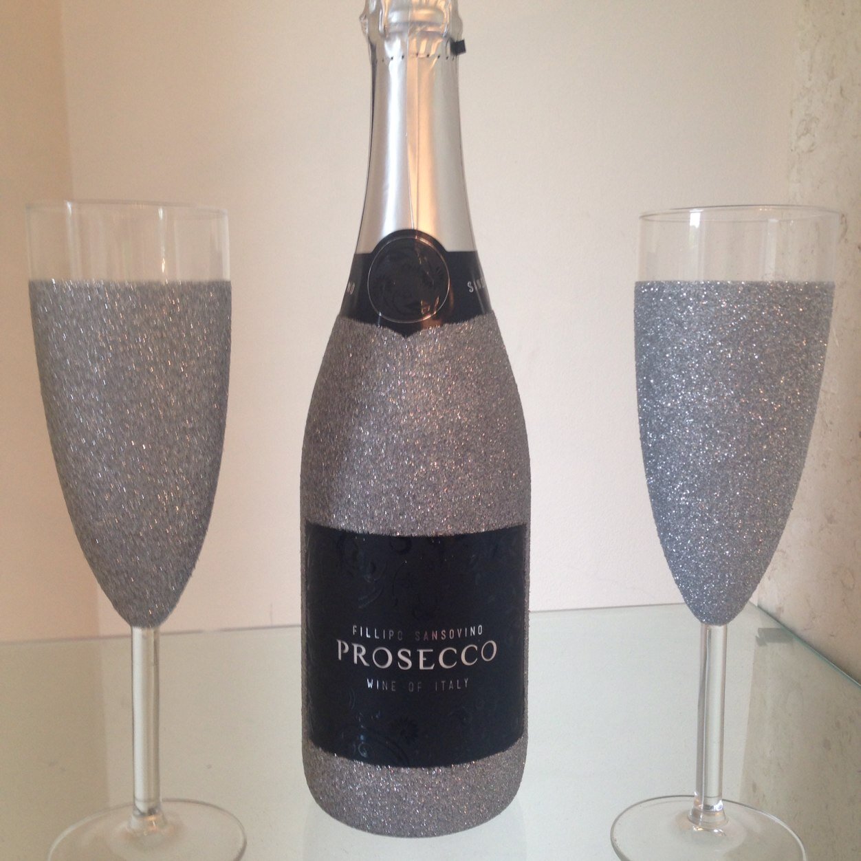 natasha12302561's profile picture. I glitter glasses & bottles for all occasions, birthdays, weddings, hen do's etc xx