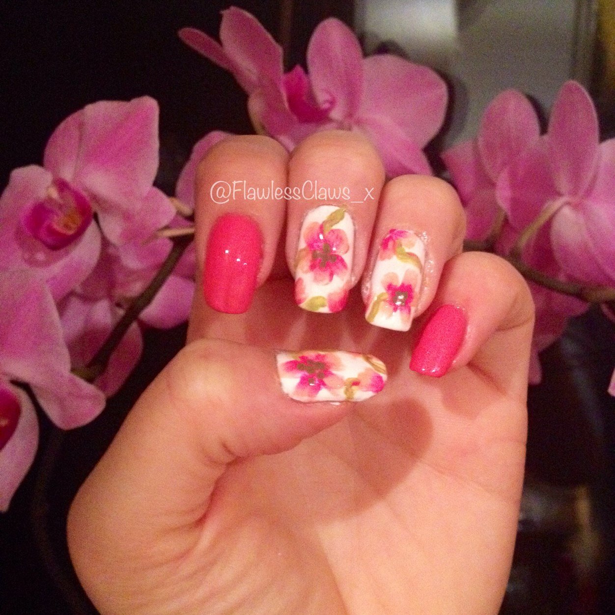 Nail-art/nature enthusiast. Nature inspires my art! Follow me on instagram: FlawlessClaws_x