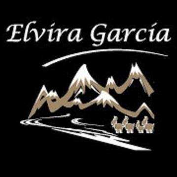 Elvira García es un queso de cabra elaborado en familia, de forma natural y artesanal, con la máxima calidad que parte de la leche de nuestras cabras.