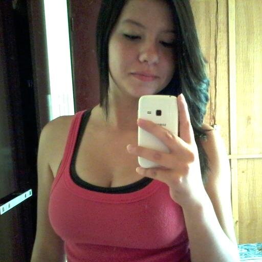 ooi linda to aqui pra dizer que tu é super querida, e que tu pode sempre conta comigo e quero dizer que já gosto muitão de tii ♥♥ / @thaay_passos aqui u.u