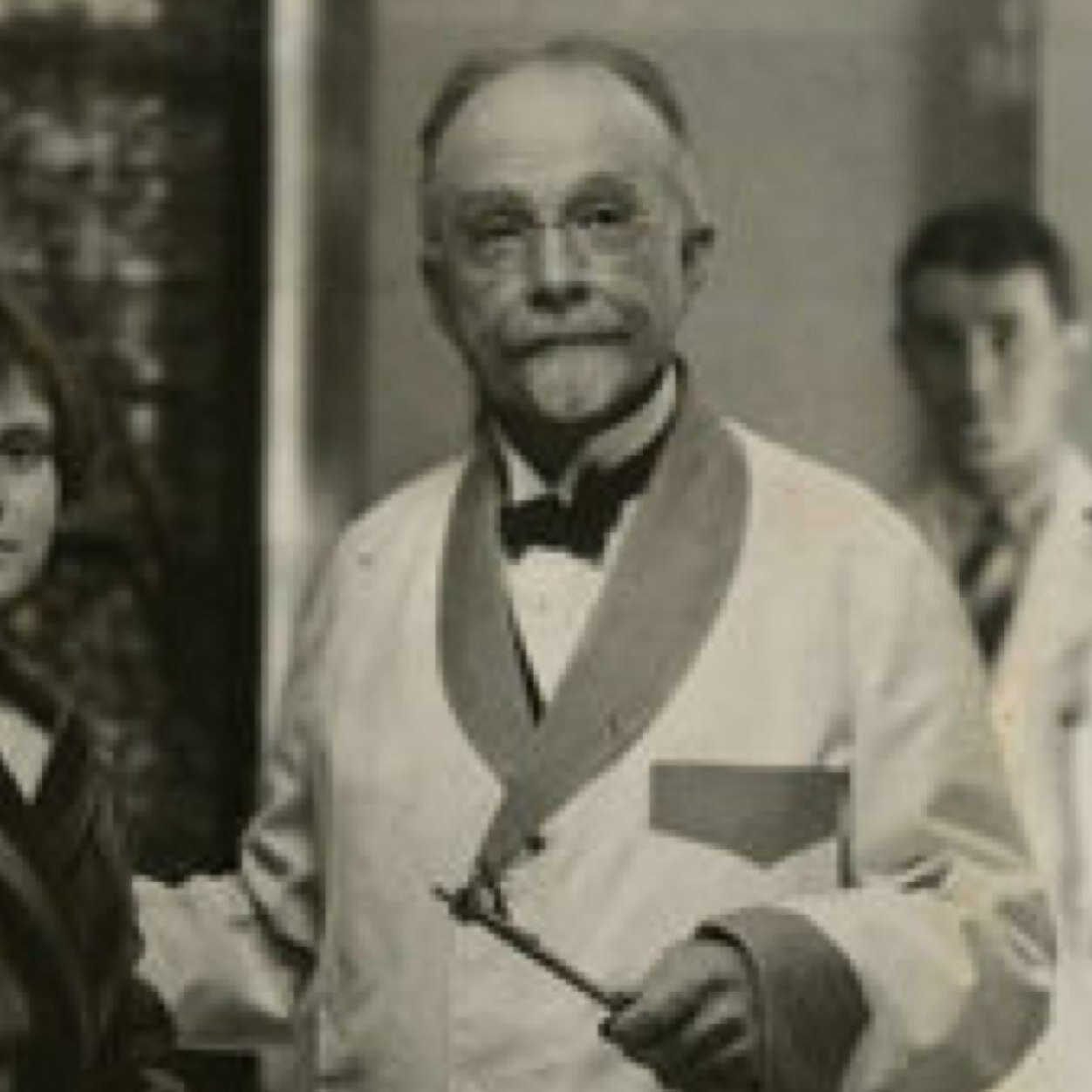 chev_jackson's profile picture. Born in 1865. An American pioneer in laryngology. Collected over 2000 swallowed foreign bodies extracted from patients - on display @MutterMuseum. Saved lives.