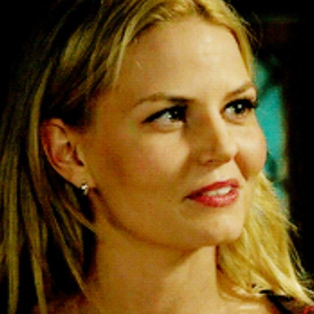 An image of heroics, an object of affection, to be viewed at your discretion. [#TaintedDisney | #CaptainSwan]