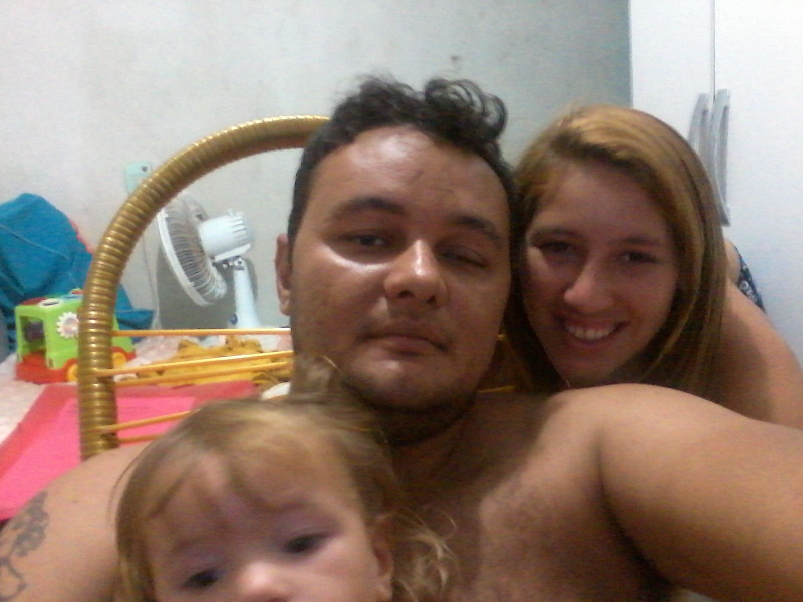 se eu for para pra ouvir o que falam nao faco nada da vida por isso sigo minha intuicao agora to morando mato grosso em nova mutum cel 65-96970288