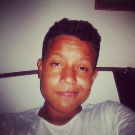 ~Le BoyLovatic ( ͡° ͜ʖ ͡°) Então sonhe, pois seu sonho é o único lugar que ninguém pode invadir sem a sua permissão.