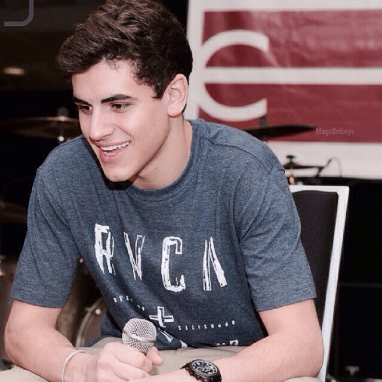 Follow my main accounts @SurrealShawn and @HolyCrapCaniff ❤️ thank you beautiful