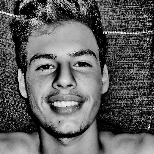 RuanComErri's profile picture. E do nada você se tornou o meu tudo  ♡s♡a♡r♡a♡h♡