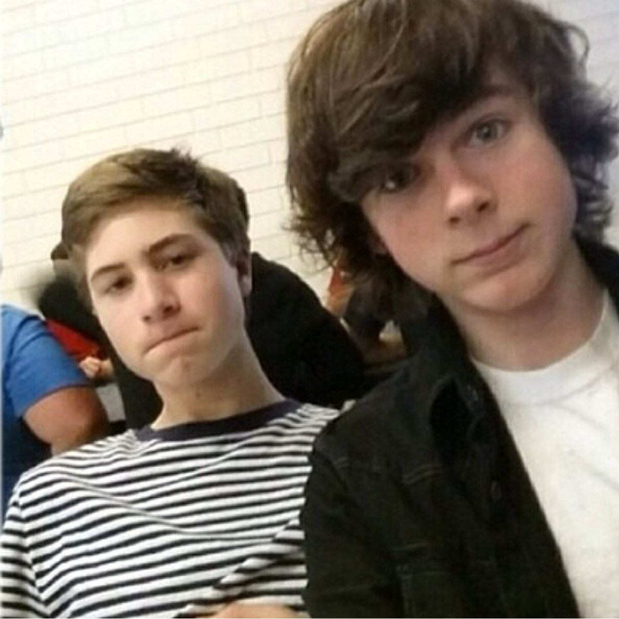NOTICE ME CHANDLER PLEASE I LOVE YOU 
*fan account*
School
Bikes
Boys
Walks on beaches