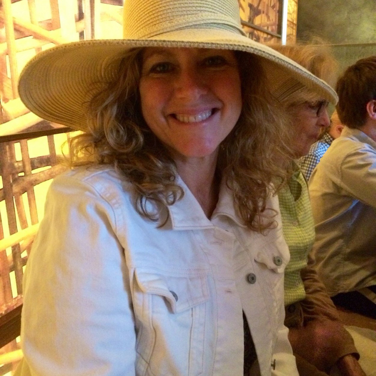 SoccerMomJD's profile picture. Upper West, Int’l human rights 25@legalaidNYC @uaw, Clear Rikers, decarcerate, a more just union. How can you be silent?