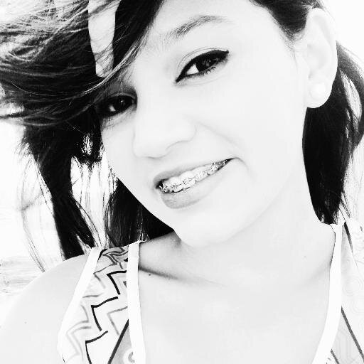 O tempo passou. Eu cresci, aprendi, mudei. Hoje eu sou outra. Depois de tanto lutar pra ver o seu sorriso, eu aprendi a valorizar o meu.