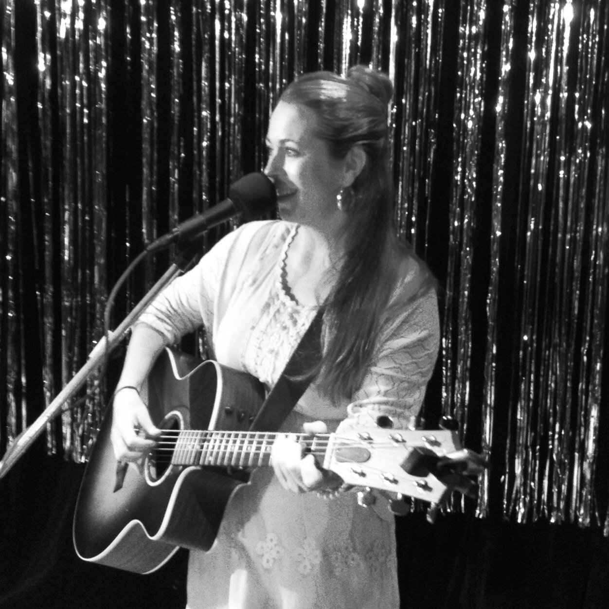 Singer/songwriter, Independent Recording Artist and host of the Old Mill & Railway Sessions, Southern Highlands NSW.