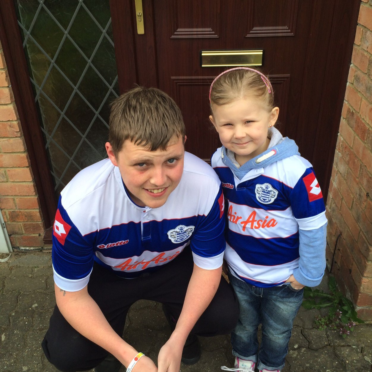 samleerob551's profile picture. Love my family, they are simply the best x Also love the mighty Super Hoopsaaaaaaaaaaaa