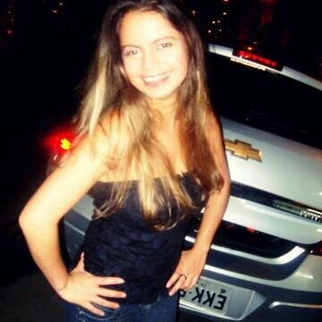 #Sempre quando eu estou triste, eu arranjo algumas lembranças e chamo meus amigos e começo a rir, então, fico feliz. *--*