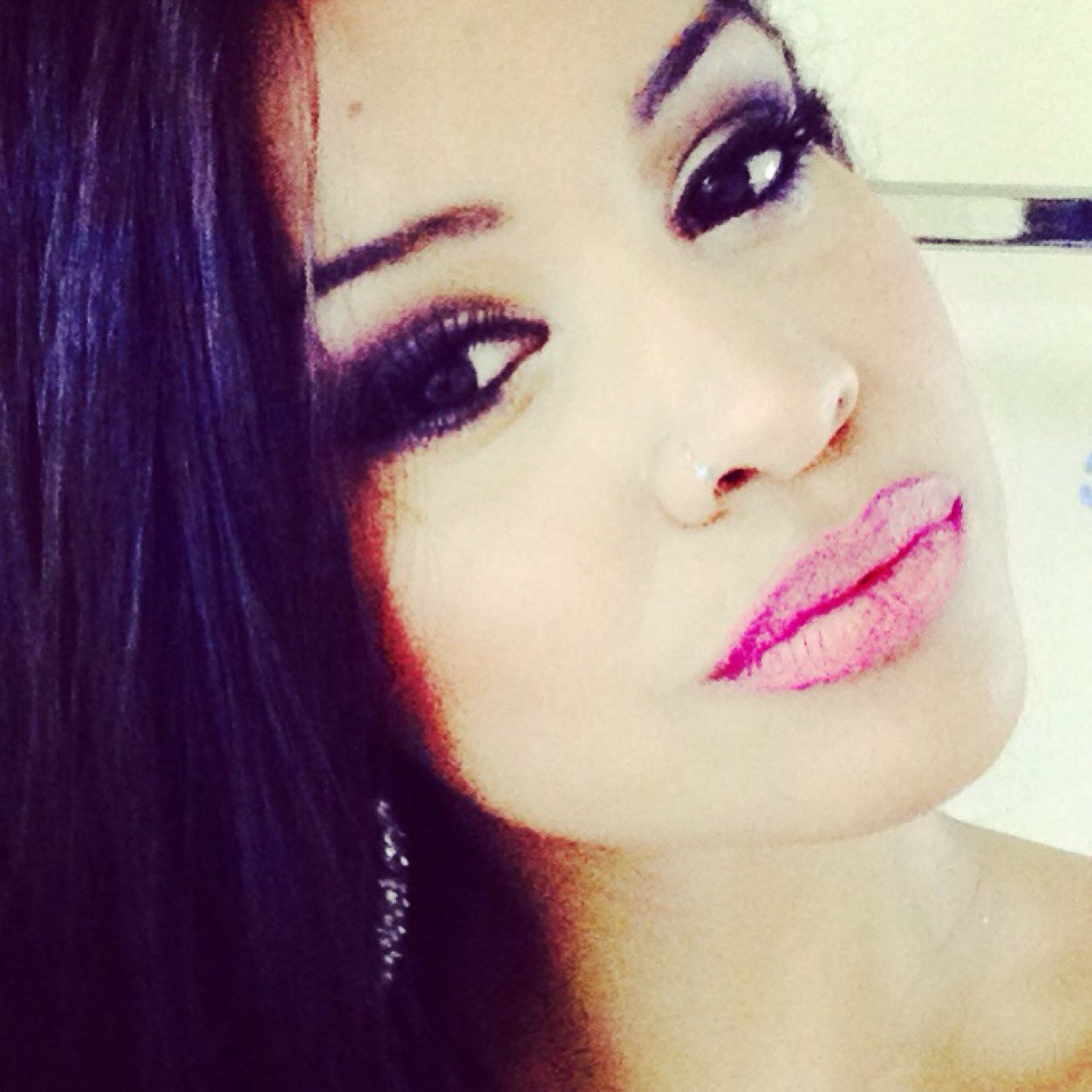 From Brasil living in Greece!!! love life!mommy to a beautiful princess!!! I was born to be real , not perfect.. #sorry