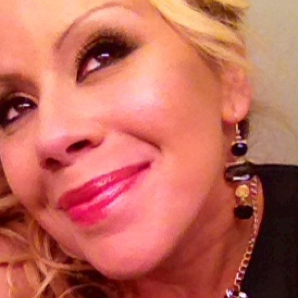 LiLy_Lovesya's profile picture. 