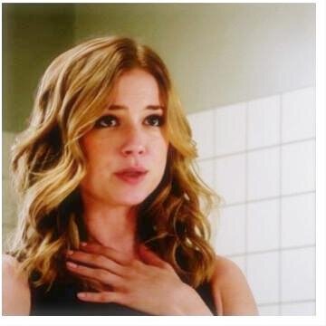 @EmilyVanCamp  Josh , Madeleine , Christa B 01/08/11 #Revenge