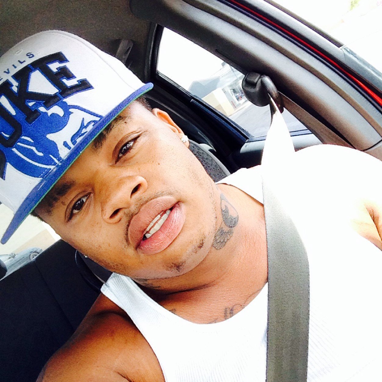 New To This Twitter Shit
Follow Me !