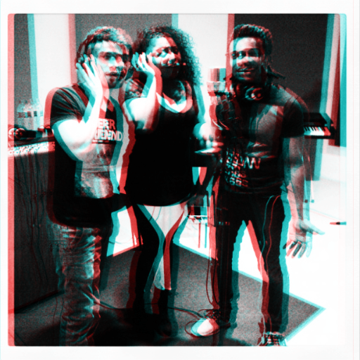 FcEnCanto's profile picture. Fã-clube Oficial dedicado ao #EnCanto, união de três vozes com o motivo de EnCantar sua vida! ♥. Created day: 31/05/2013