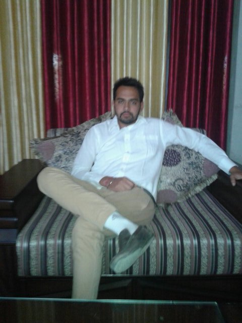 Gurwind01240272's profile picture. 