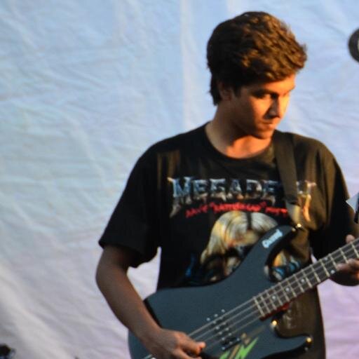 MANCHESTER UNITED + FOOTBALL FANATIC + GAMER + GUITARIST + LAMB OF GOD + GROOVE/THRASH/HEAVY METAL