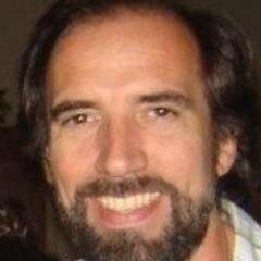 Delegado Municipal del Bajo de San Isidro. Profesión: todo lo referido al tenis. Defensor de la Libertad y la República. Seguime y te sigo