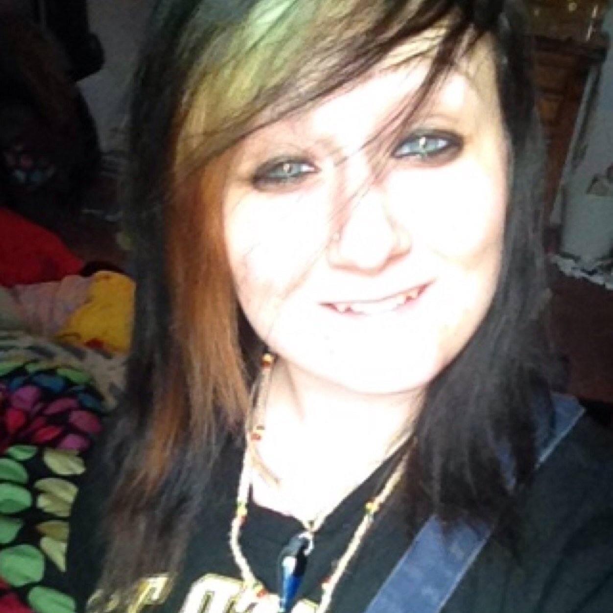 -17
-Bisexual
-Wiccan
-Loves, friends, nature and American horror story :)