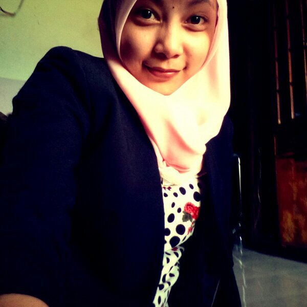 IntanTahta's profile picture. 