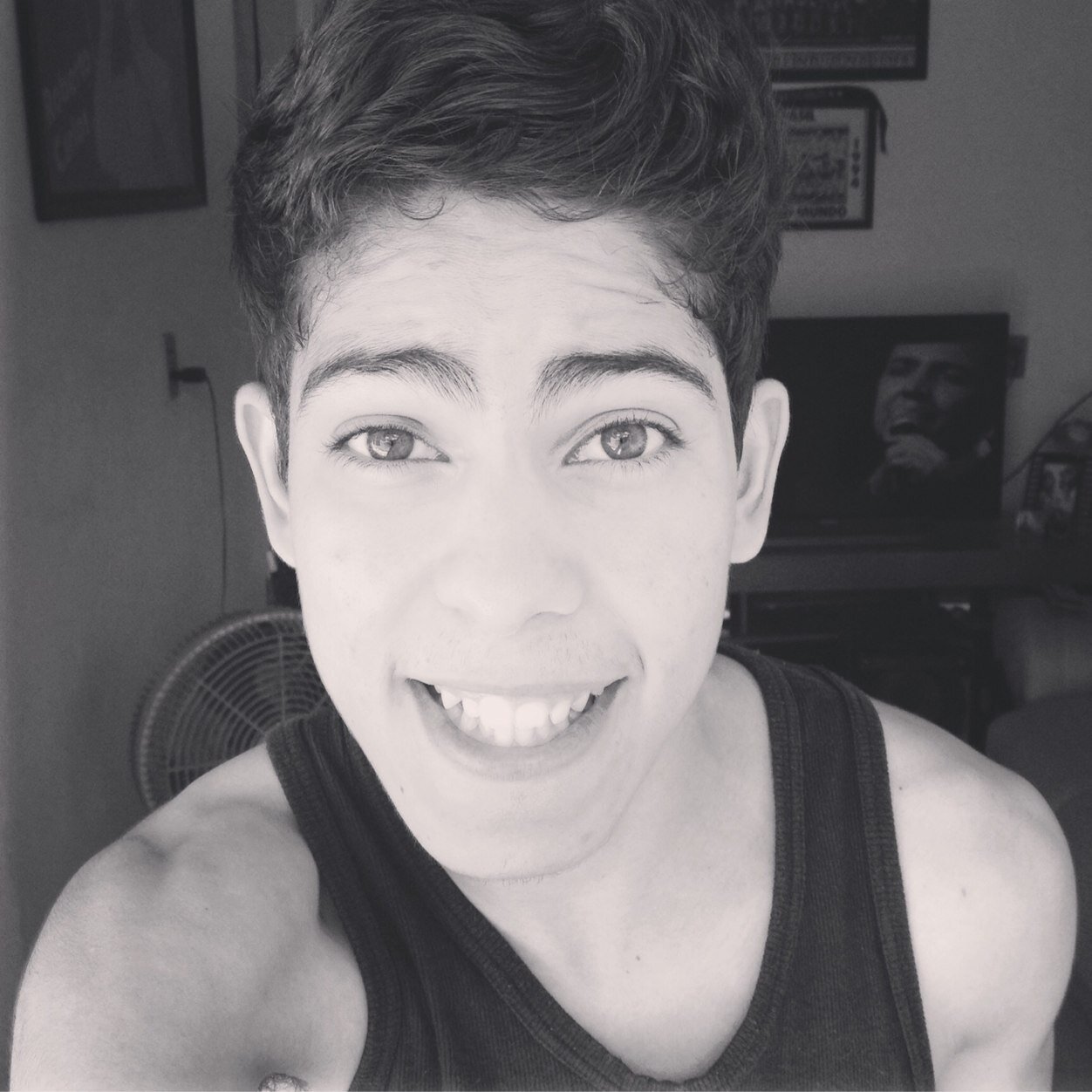 Since: 2011 / Instagram: Joseph_robert19