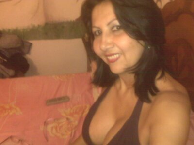 chela1518's profile picture. 