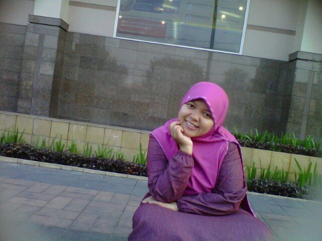 English Department '13. Islamic University of Indonesia. My Allah is true love . My parents are endless love :))